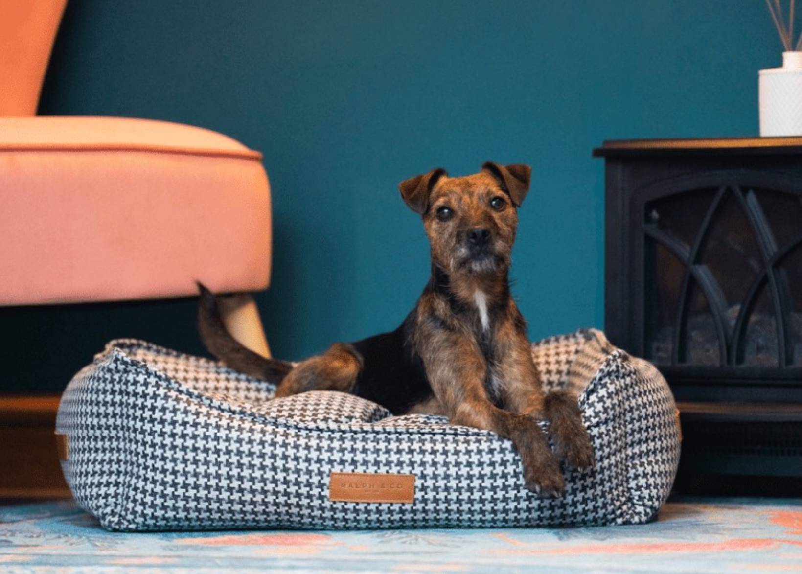 Luxury Houndstooth Dog Bed | Kensington - Ralph & Co
