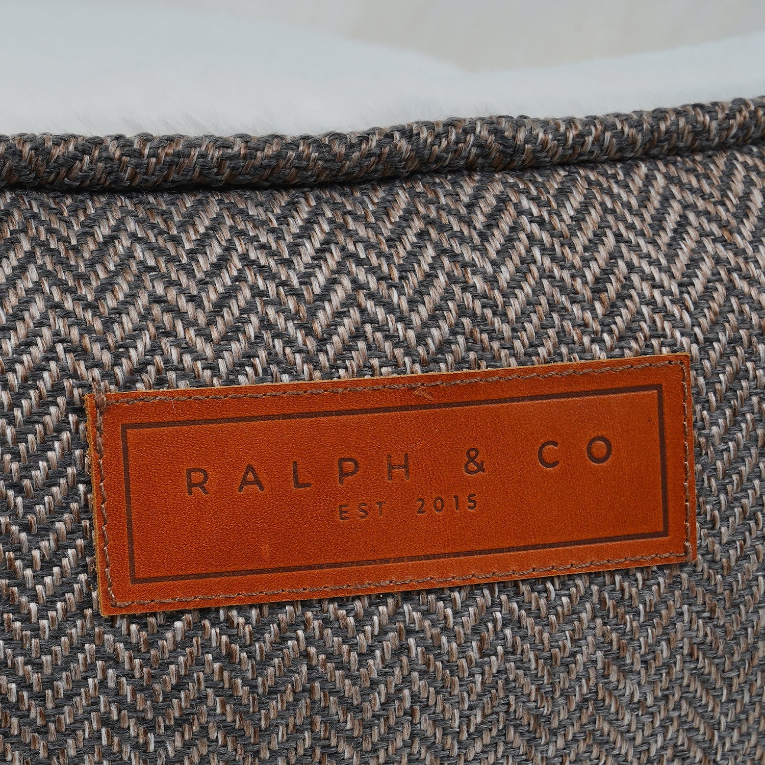 Tweed Donut Dog Bed | Lincoln - Ralph & Co