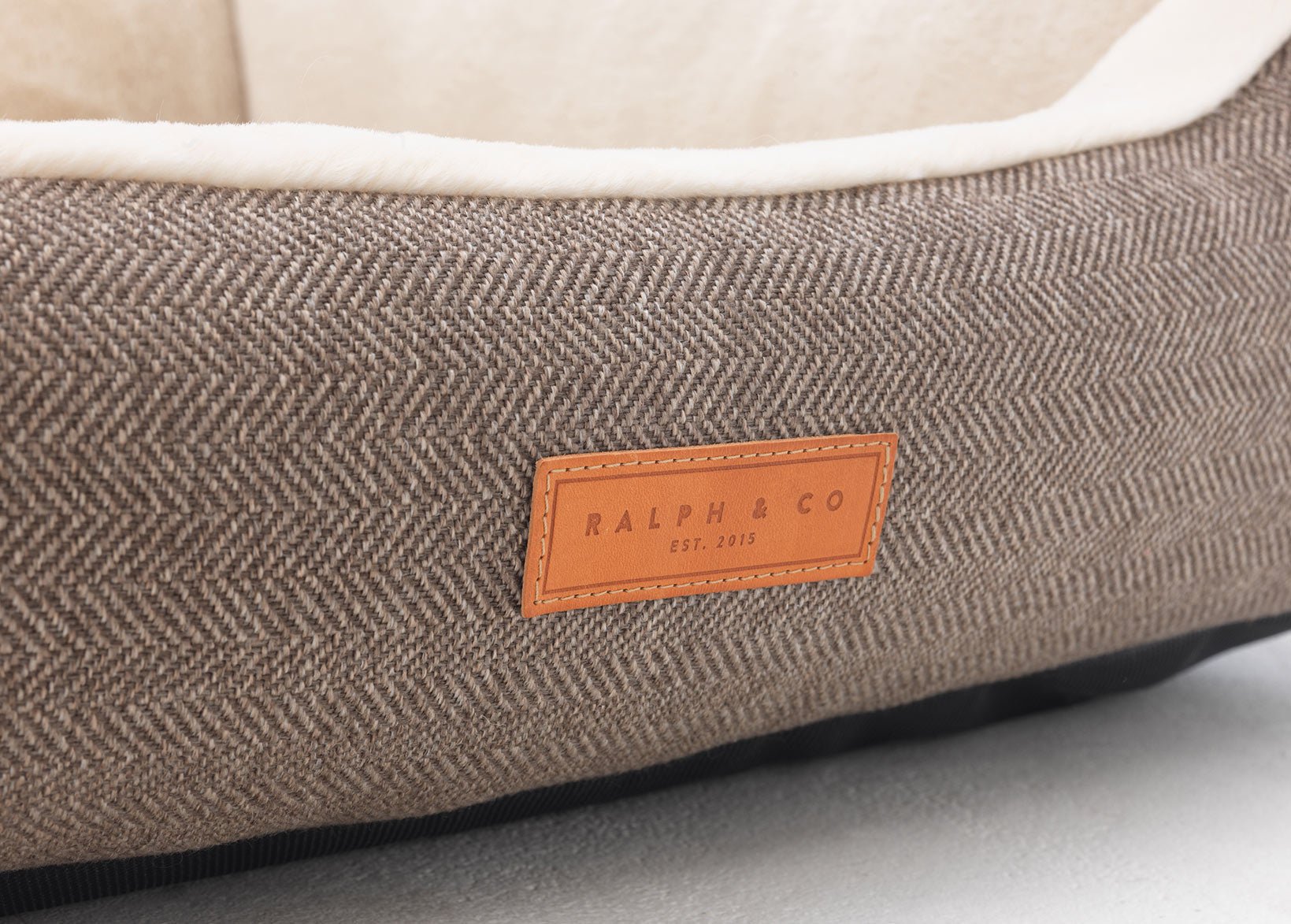 Tweed Nest Dog Bed | Lincoln - Ralph & Co