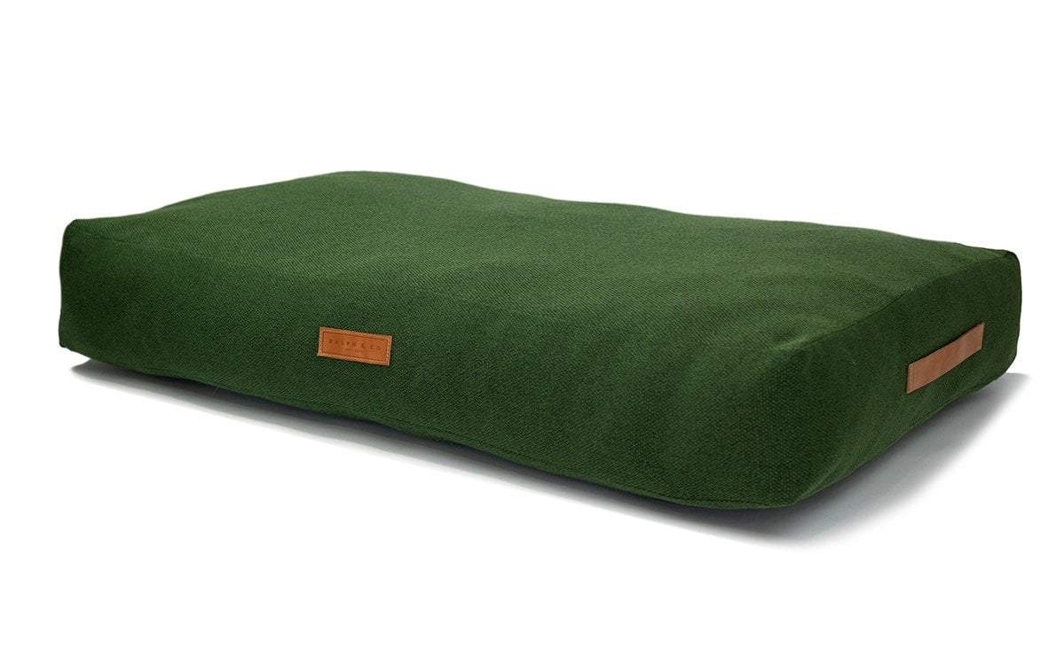 Stonewash Pillow Dog Bed | Richmond - Ralph & Co